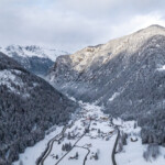 Ripresa aerea invernale del Trient.